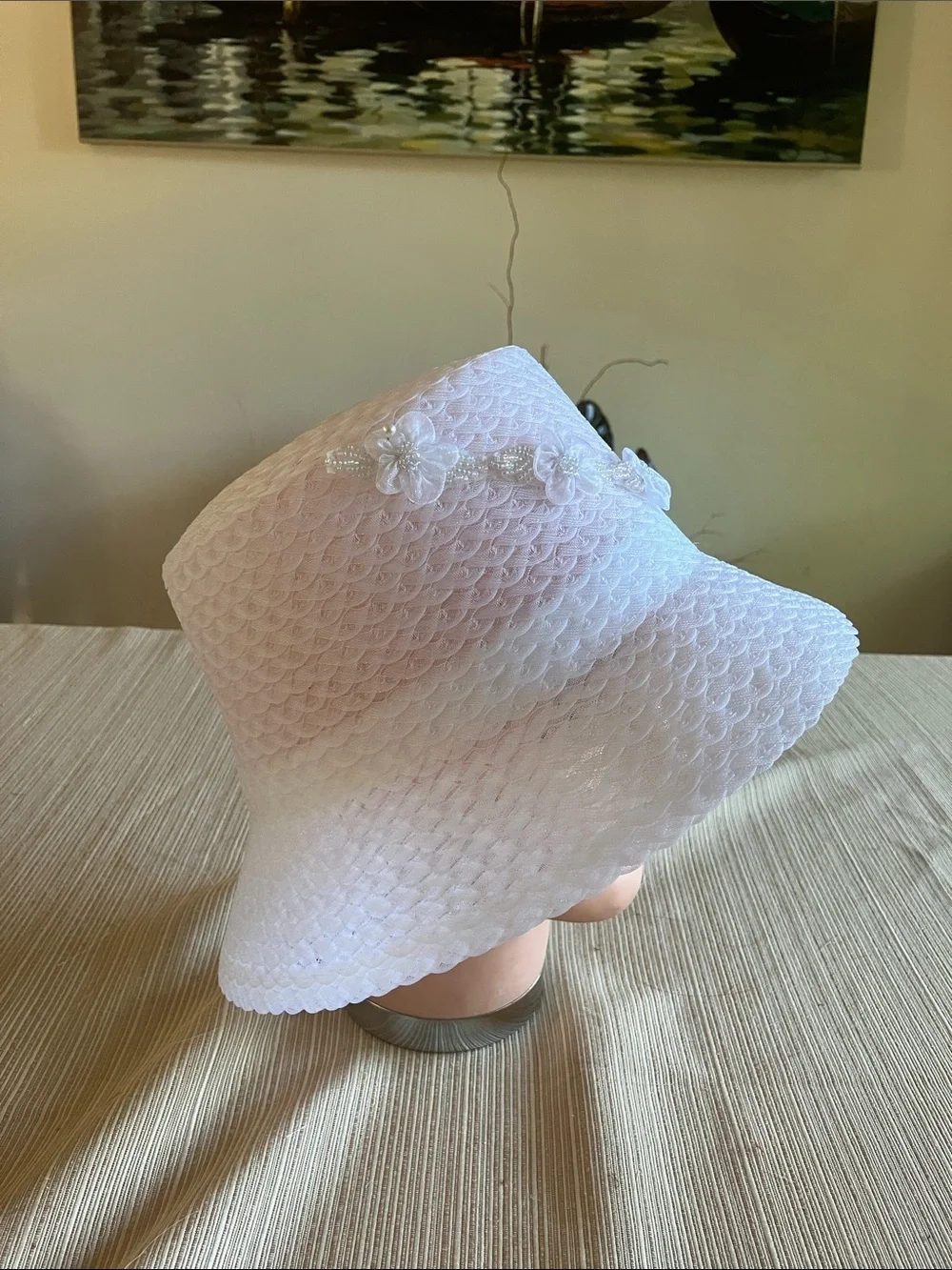 Women’s White Floral Accent Bucket Hat